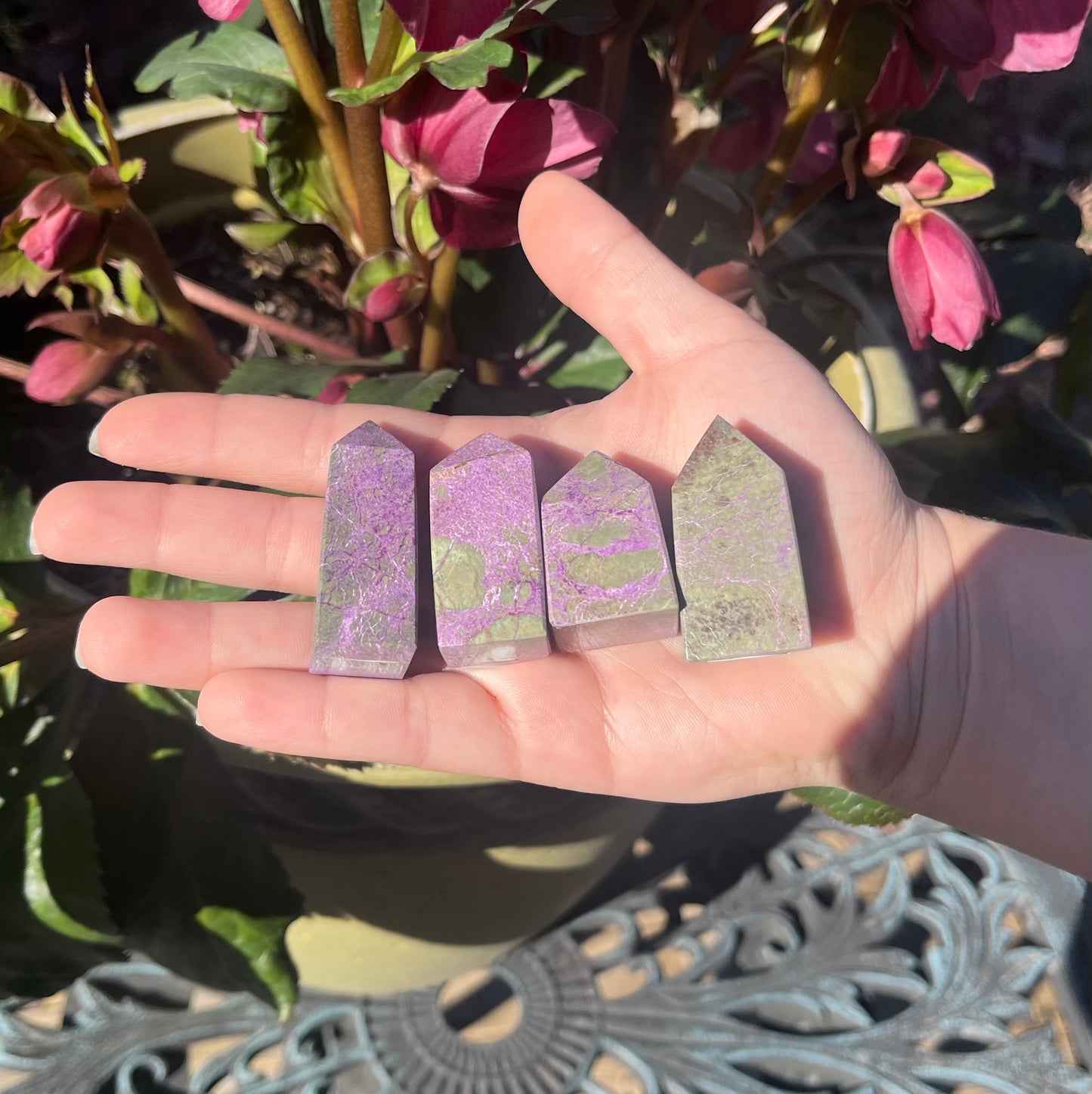 Atlantisite Towers (Stichtite in Serpentine)
