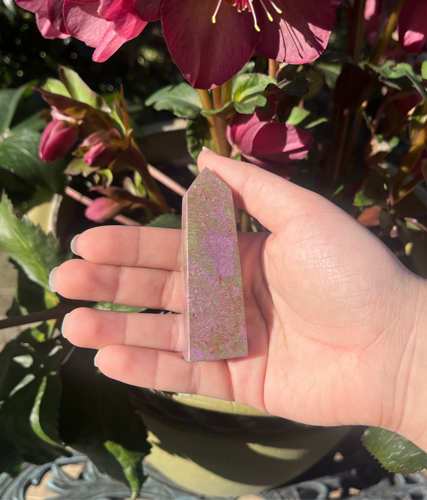 Atlantisite Towers (Stichtite in Serpentine)