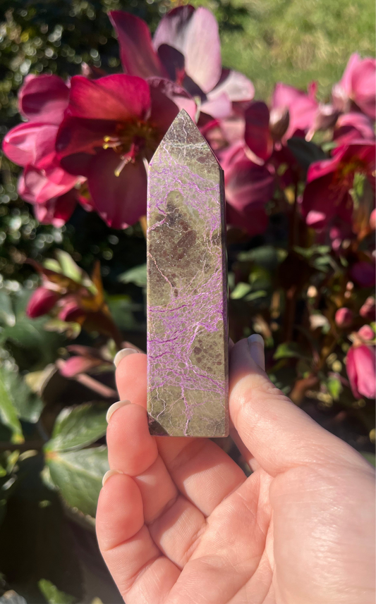 Atlantisite Towers (Stichtite in Serpentine)
